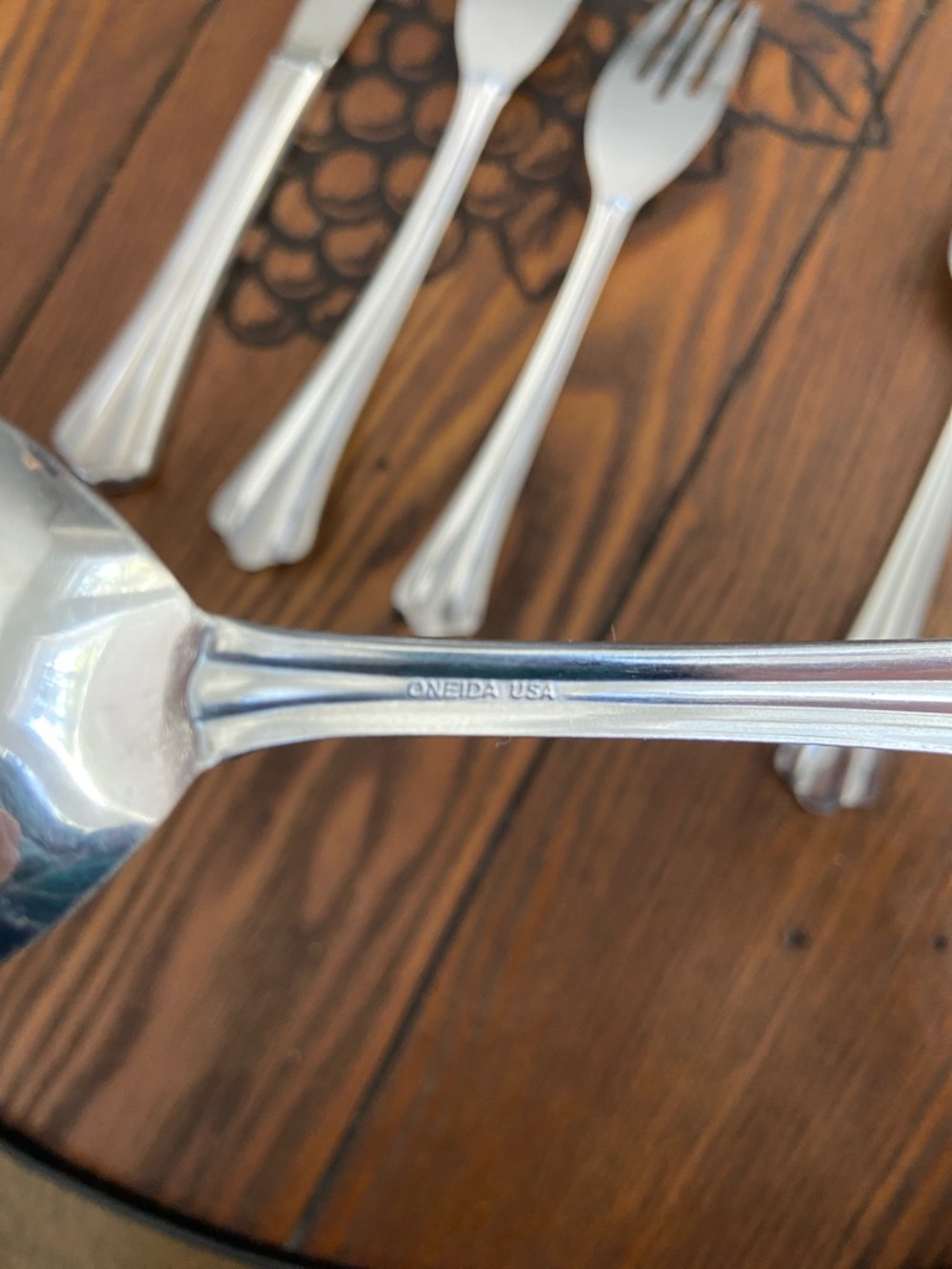 Oneida U.S.A. Stainless Steel Flatware Set - 27 - Picture 3 of 5